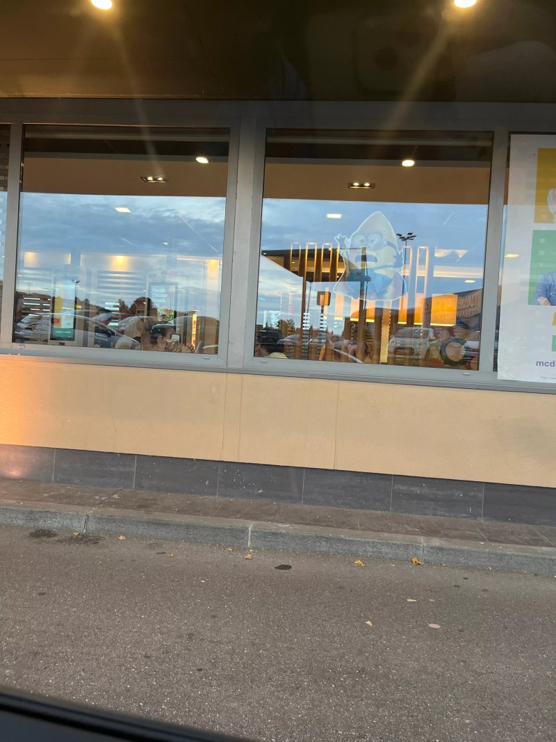 McDonald's Vesoul Cinema