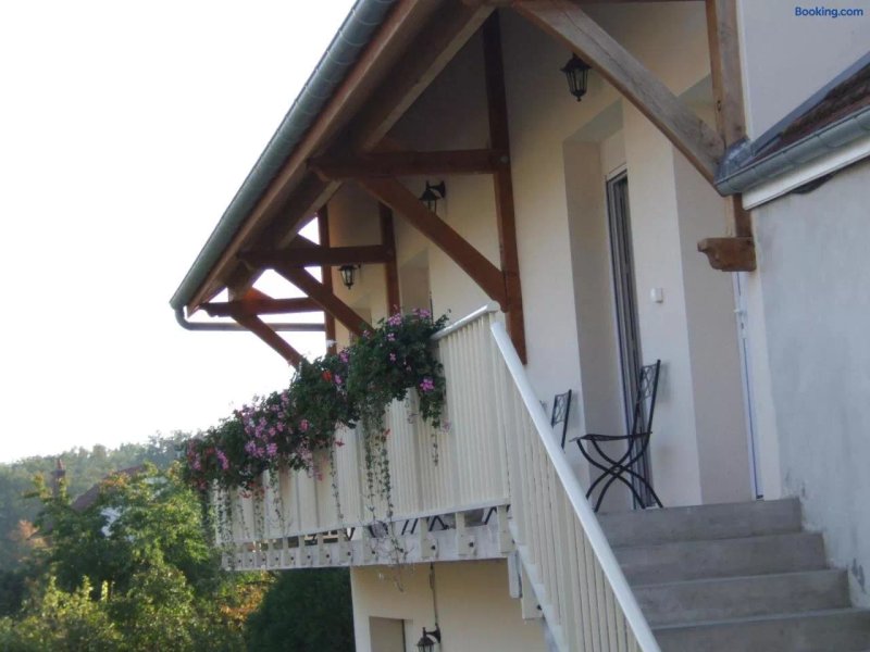 Chambre D'hotes Champagne Laval Louis