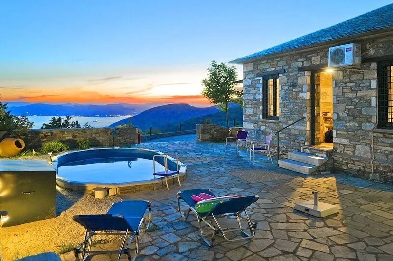 PELIONGODDESS "VENUS" house with private heated pool