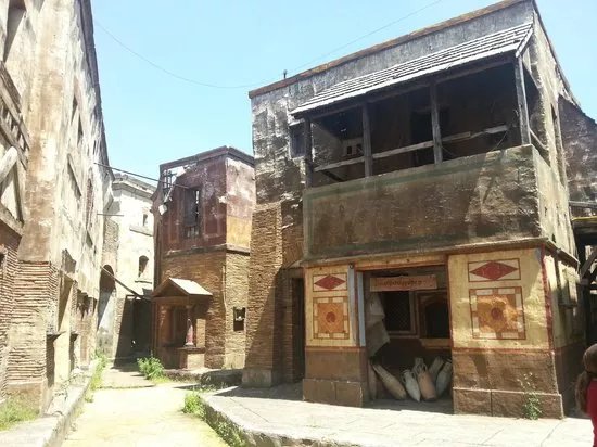 Cinecitta Si Mostra - Shows Off