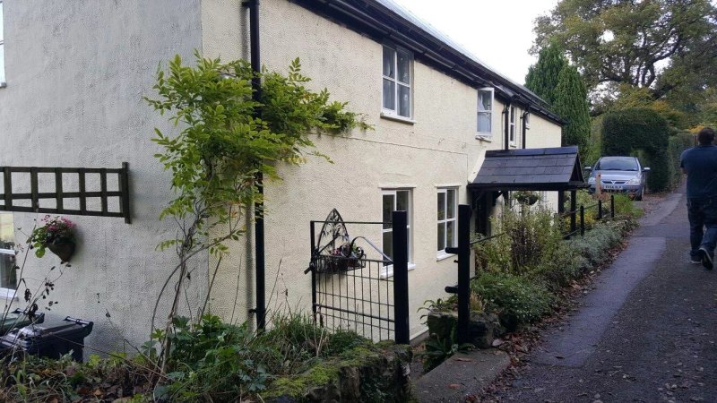 Wisteria Cottage Bed & Breakfast