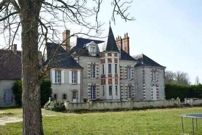 Château des Roches, SOLOGNE Chambord 40 mins- CENTER-val de Loire tennis pool