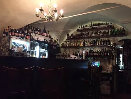 Koht/Moonshine Bar