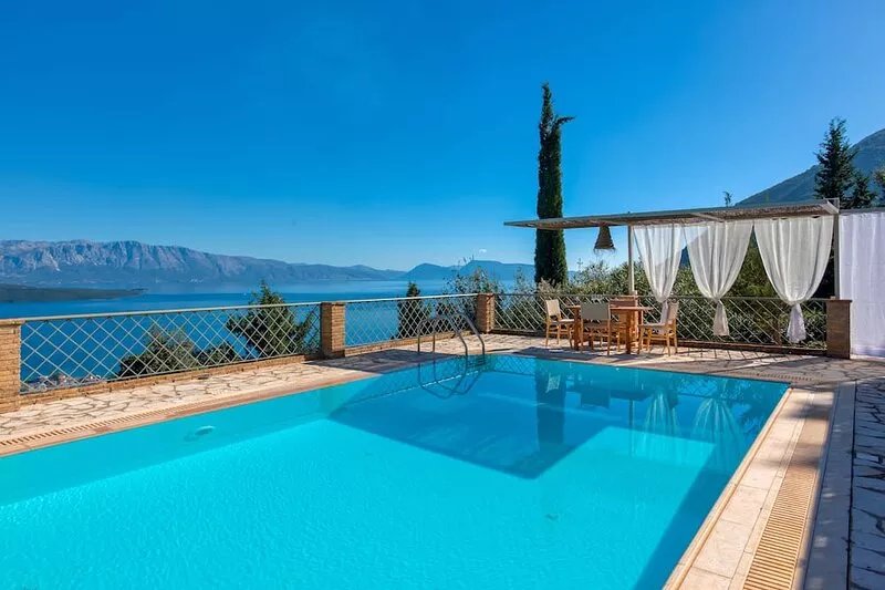 2 bedr/3 bath stone Villa/private pool/breathtaking sea views/ 6mins from