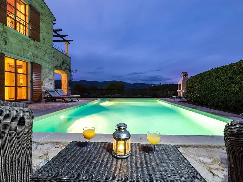 Beautiful villa in outstanding location, 10X5m pool, Wifi, stunning views