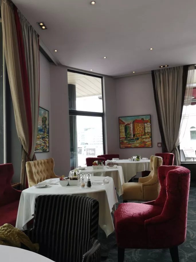 Restaurant The Ambassador Hotel