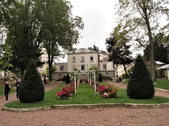 Square Jean Mermoz