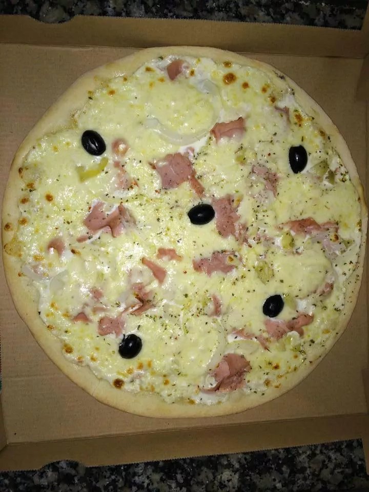 Golden-Plus Pizza