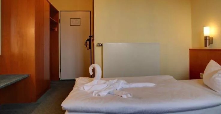 ARC Hotel