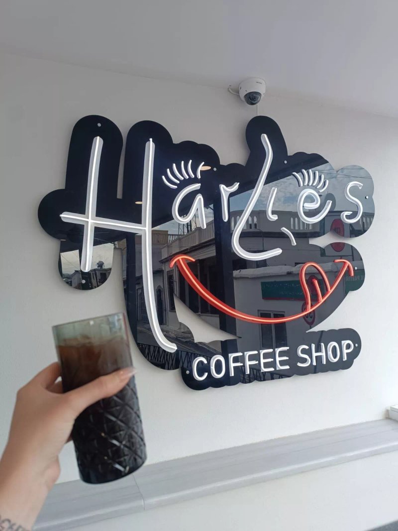 Harlies Coffee Shop