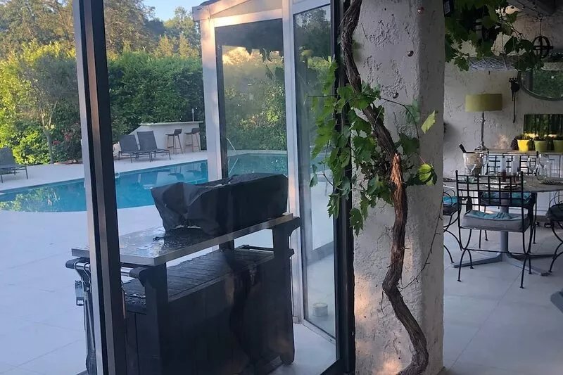 Beautiful Villa, Large Private South Facing pool and 1acre garden, petanque .