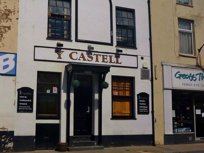 The Castle / Y Castell Pwllheli