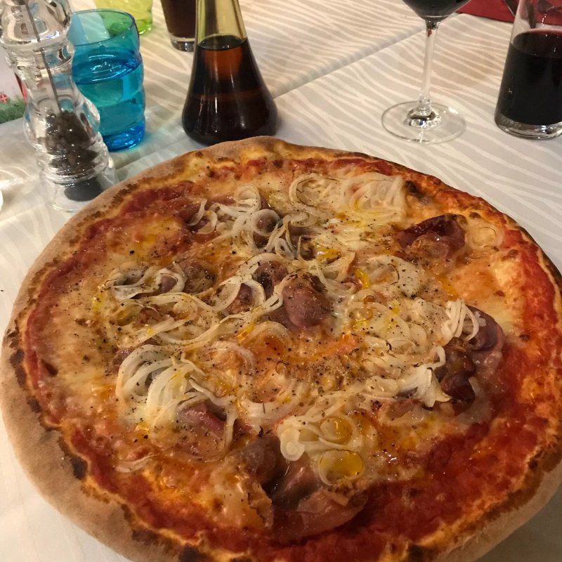 Pizzeria - Restaurant - Pension Lowen