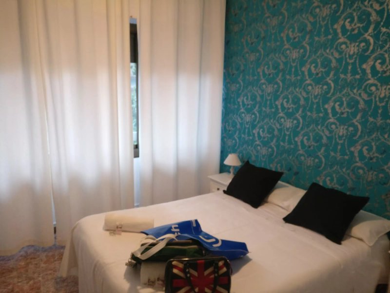 Enzo Fira Guest House