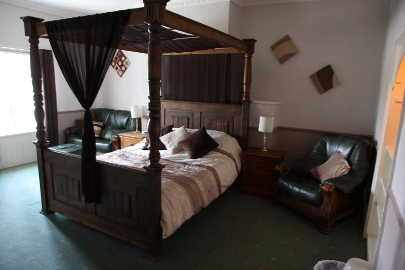 The Penruddocke Arms Hotel