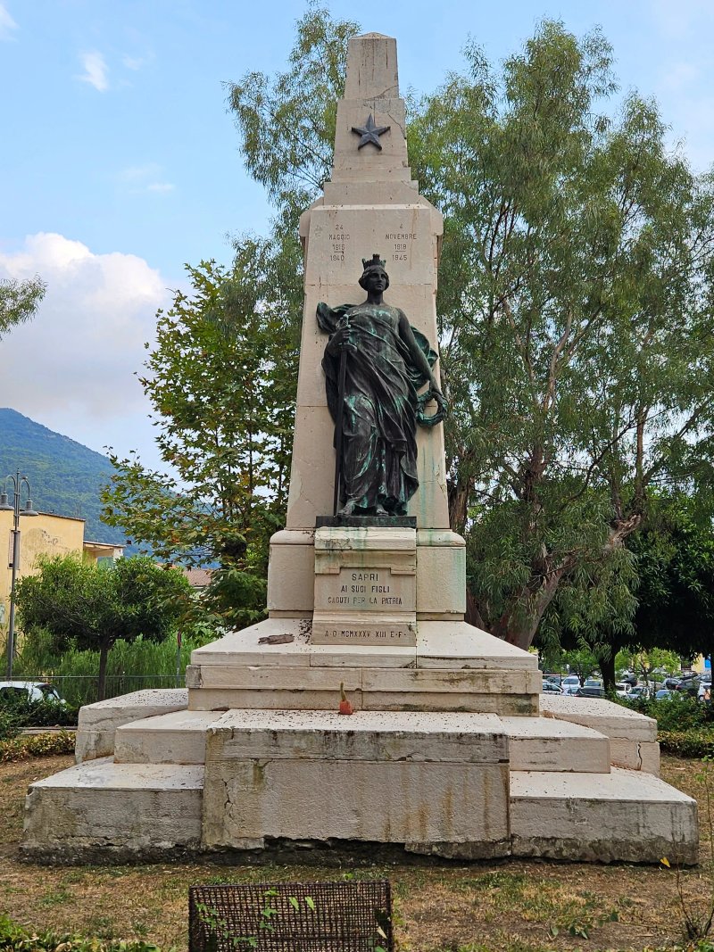 Monumento Ai Caduti Di Sapri