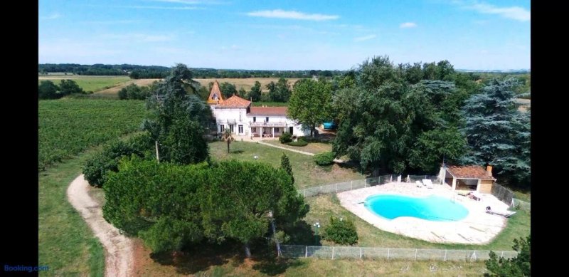 Chateau La Loge