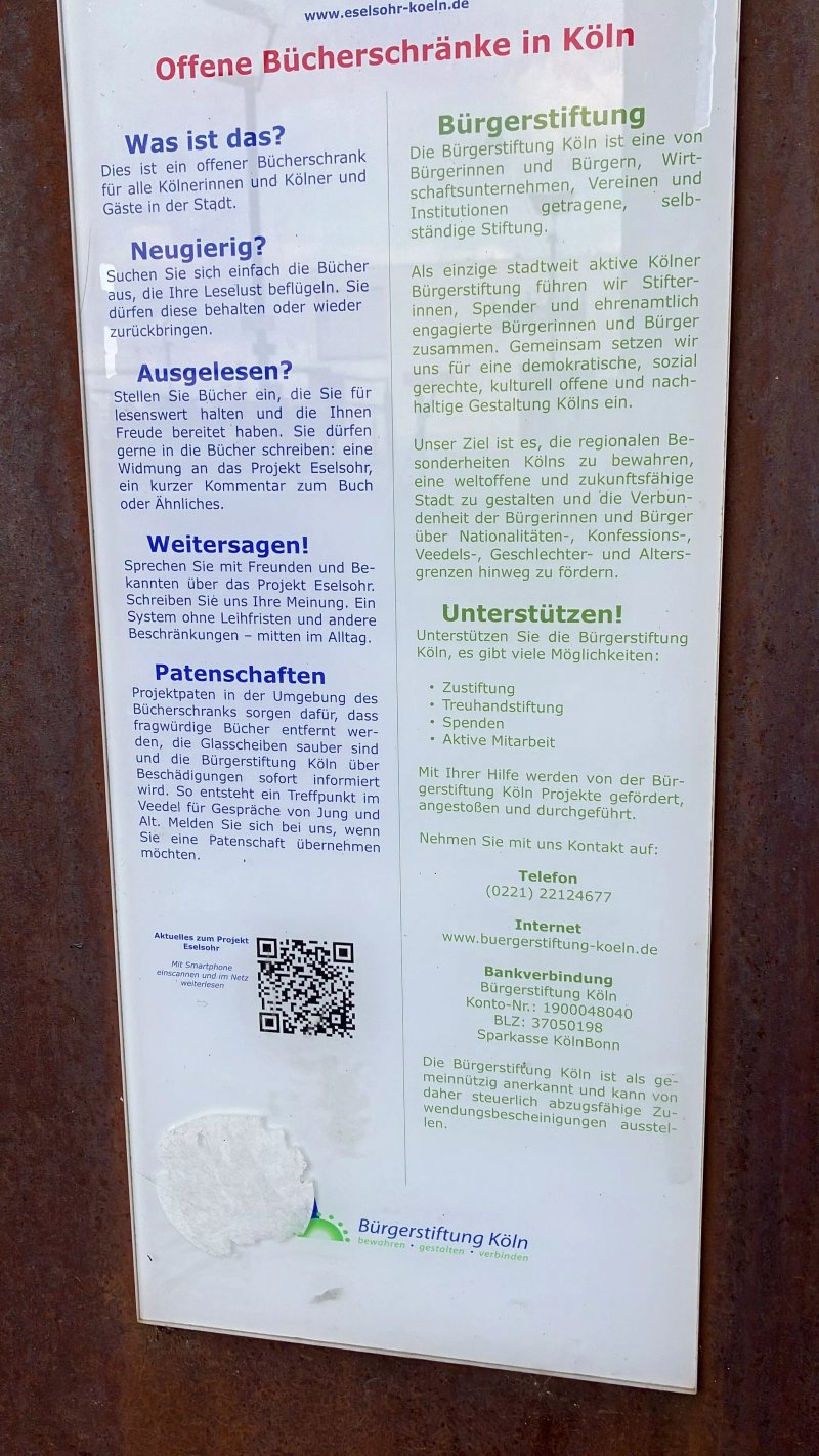 Bucherschrank Am Rheinauhafen