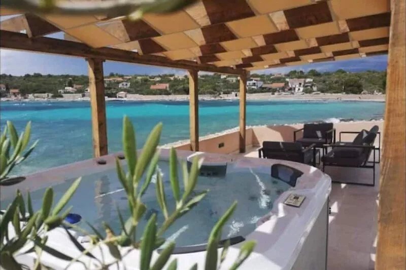 Luxury villa in the paradise bay, Island Mali Drvenik nearTrogir and Split
