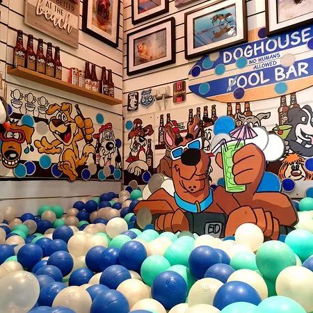 The Doghouse Deli & Bar
