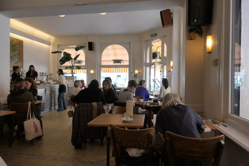 Cafe Hopper