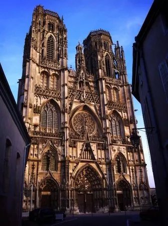 Cathedrale et cloitre Saint Etienne