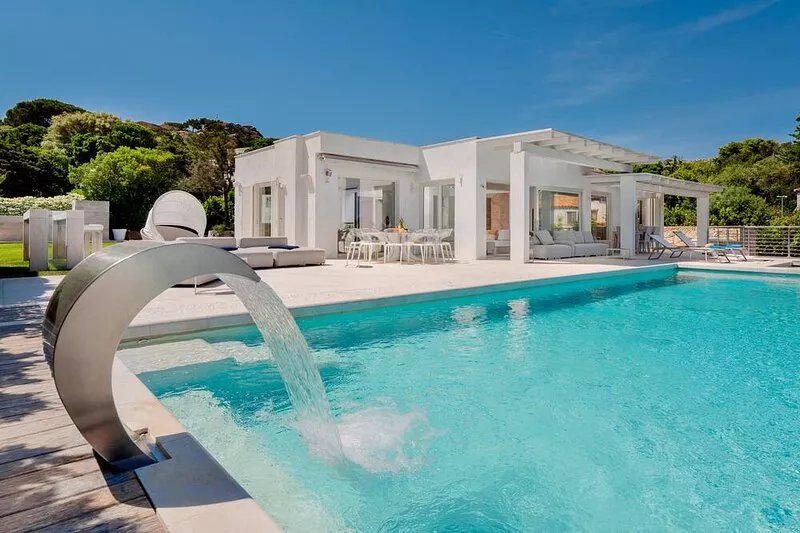 Stunning Sea View Villa, Porto Cervo. Six bedrooms, sleeps 12 Adults