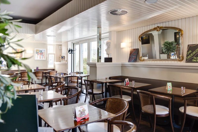 Bistro Cafe Post