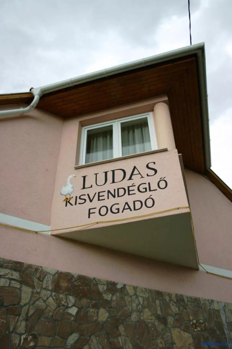Ludas Kisvendéglő és Fogadó