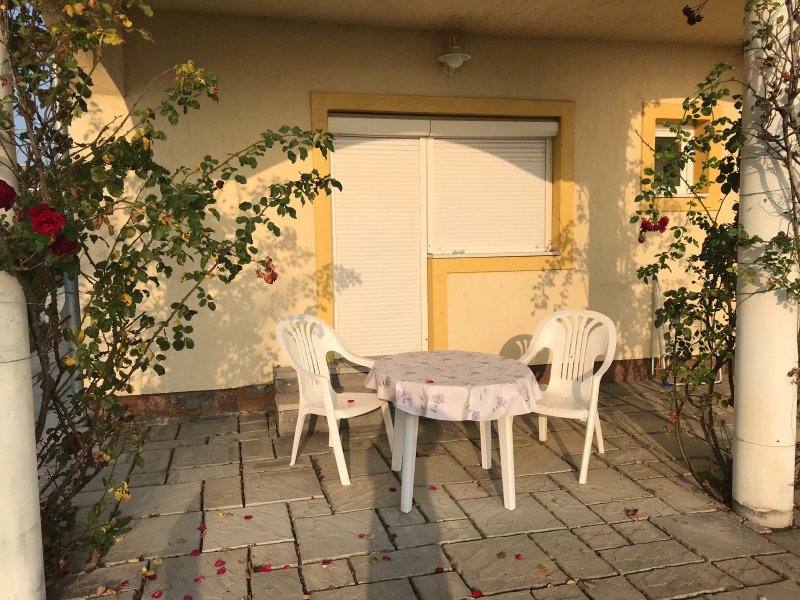 Flora Villa