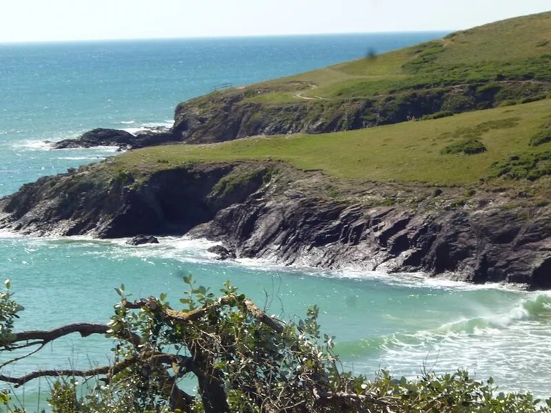 Family Beach House for 2-9 people near Baby Bay in New Polzeath, North Cornwall