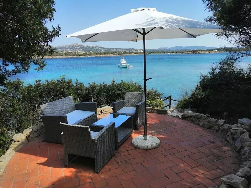 Unmissable villa with private access to the sea