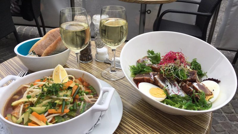 Restaurant De Gouden Karpel Vismarkt 9 -1 8000 Brugge