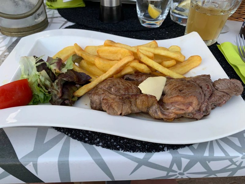 Le Chalet Restaurant