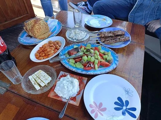 Nikiti Cruises