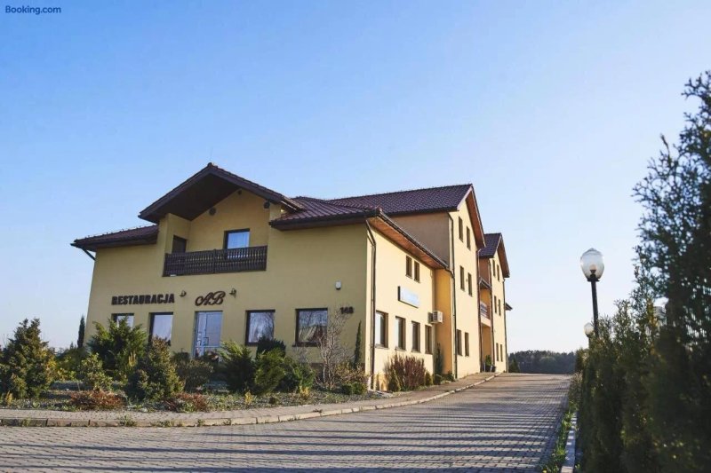 AB Rooms & Restaurant