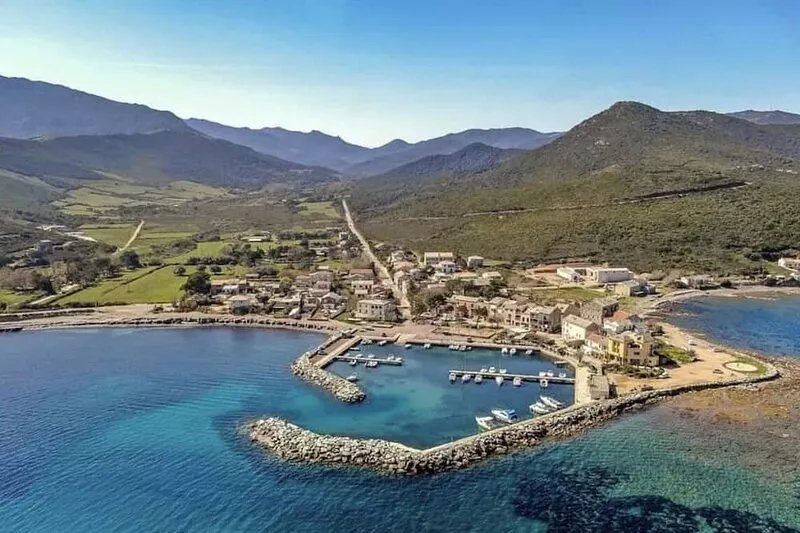 Près du Port de Plaisance de Santa Severa - Cap Corse, Appartement T2 à Louer