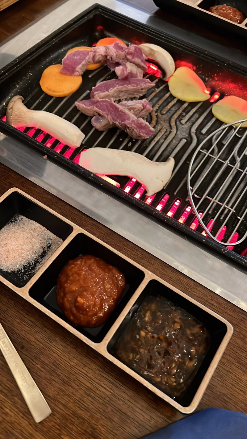 Hosarowa Korean BBQ&Shabushabu