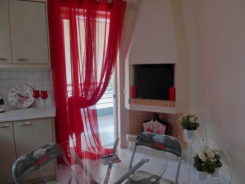 New cozy apart, 800 meters from metro station agios dimitrios