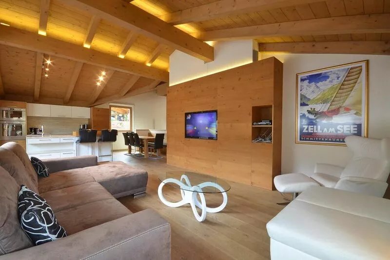 Modern duplex penthouse, 200 m to skilift, close to the Zeller Lake