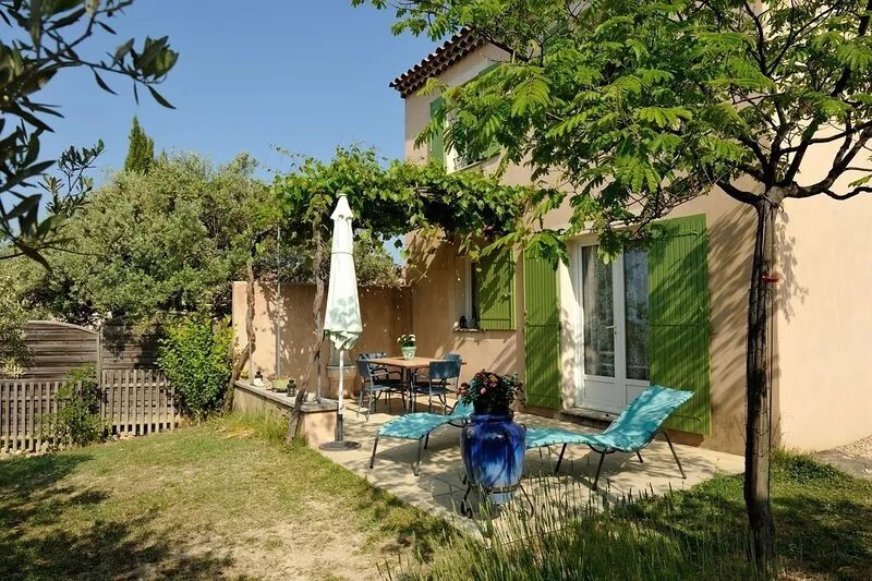 Independent villa at the foot of Mt Ventoux