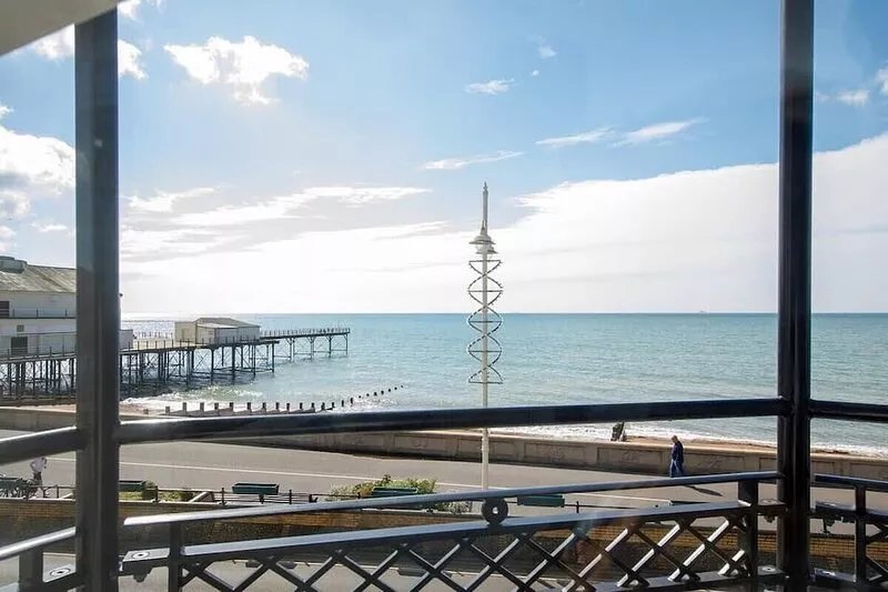 Panoramic sea views in beachfront apt w/balcony