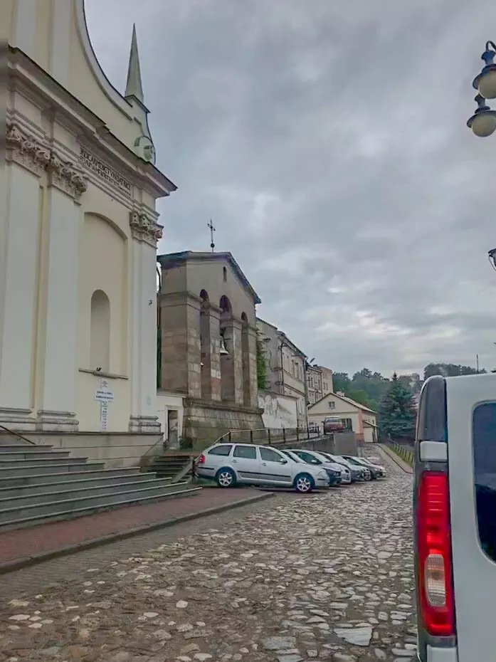 Dzwonnica Przy KoSciele Karmelickim Sw. Teresy