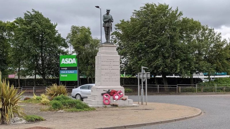 Newmains War Memorial