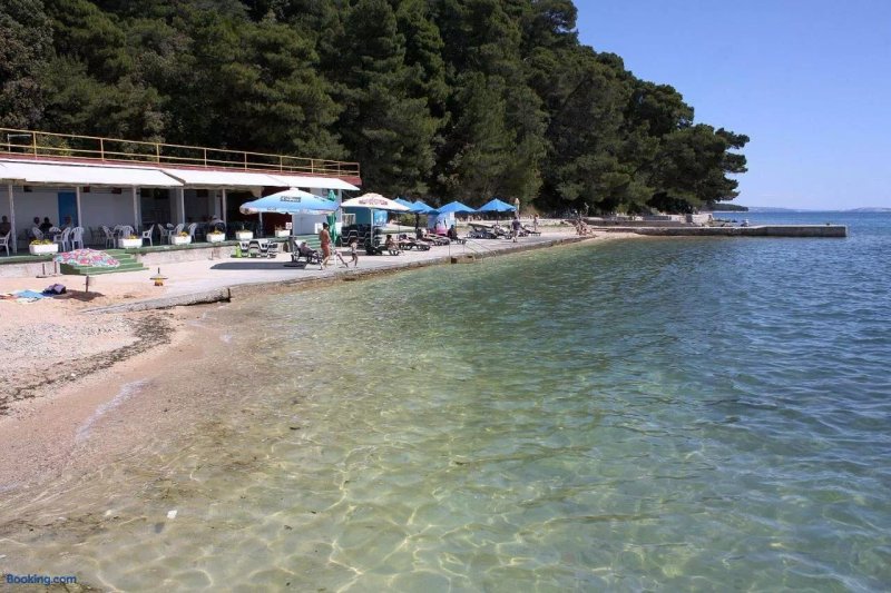 Apartments and Rooms With Parking Space Palit, Rab - 3195