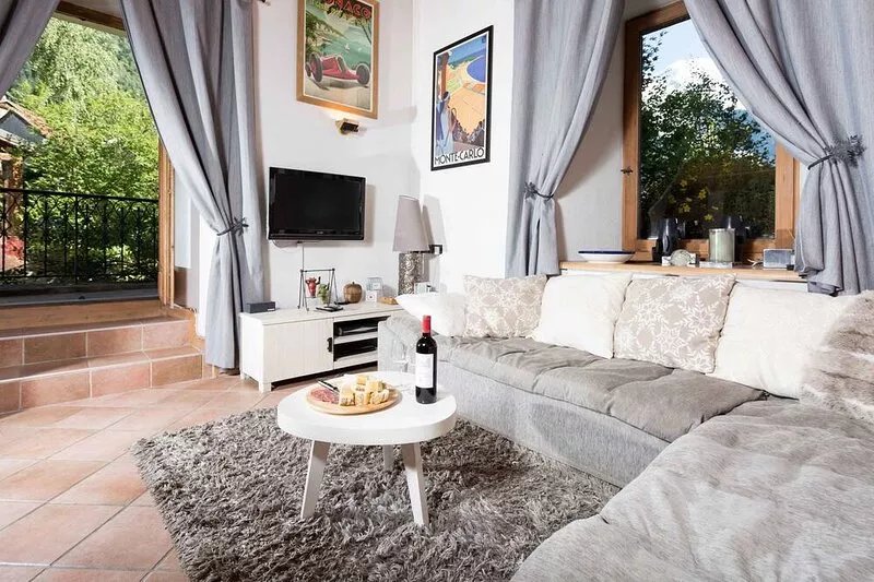 Lou Lou Apartment -  an apartment that sleeps 4 guests  in 1 bedroom