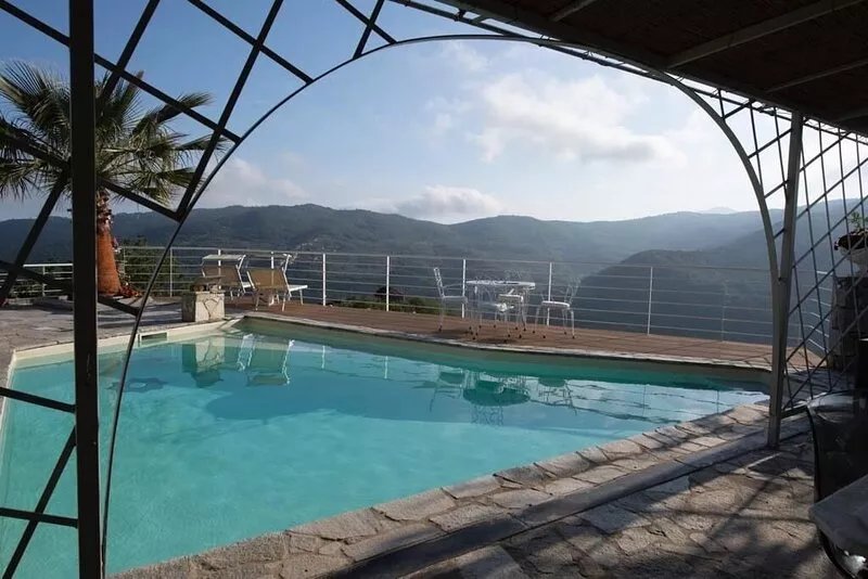 Romantic villa, with a heated pool (low season) and a fantastic view