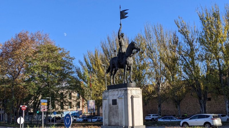 Monumento A Diego Porcelos