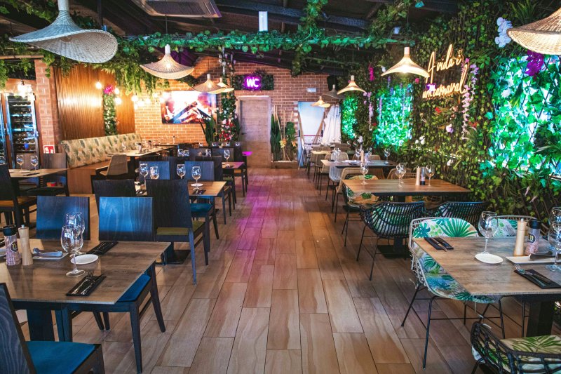 Eleven Pub And Grill