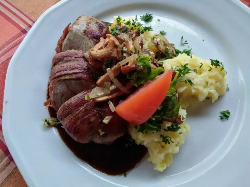 Gasthaus Zum Plothenteich